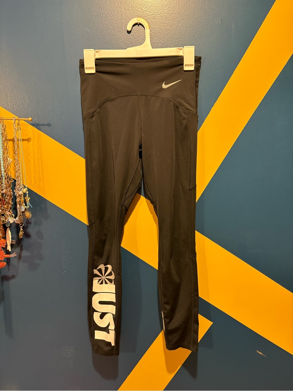 Nike Dri-Fit Black "Just Do It" Leggings EUC